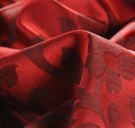 Žakárová látka imitace hedvábí ornament vínová