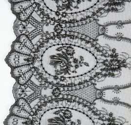 Krajka vyšívaná na tylu šíře 300 cm černé barvy