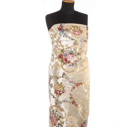 Samet s barokní květinovou výšivkou smetanový