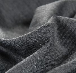 Úplet lamé tmavší šedostříbrný