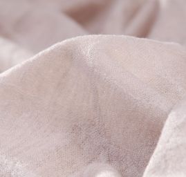 Efektní vlněný úplet s plastickým vzorem