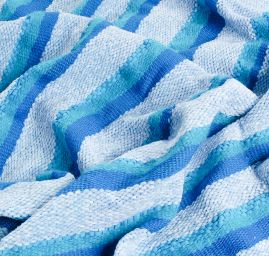 Ručně tkaná látka proužky v modrých barvách