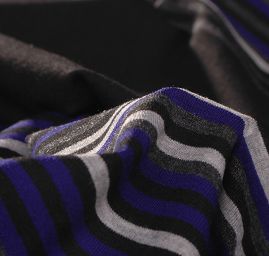 Úplet vzor proužky modrá/černá/šedá/bílá