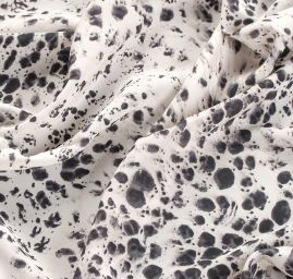 Hedvábný žoržet černobílý vzor