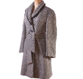 Vlněná látka na kabát šikmé pruhy černosmetanová