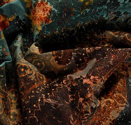 Kostýmová látka metalický tisk květinový motiv