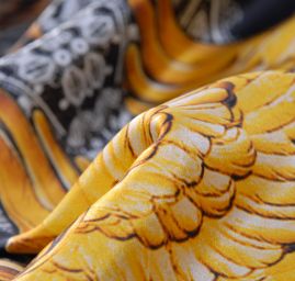 Hedvábný pružný satén kupón křídla