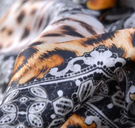 Hedvábný pružný satén kupón křídla