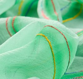 Krep šifon výšivka vlnky zelený III.jakost