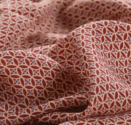 viskozová šatová látka drobný vzor vínová