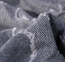 Kostýmová látka tweed/rybí kost černá II.jakost 