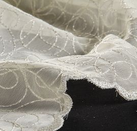 Organza s jemnou lurexovou výšivkou