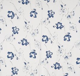 Viskózová šatová látka květinový vzor modrá/bílá