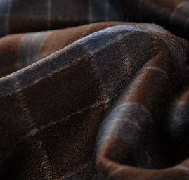 Látka na teplejší kostým vzor kostka tm.hnědá/modrá