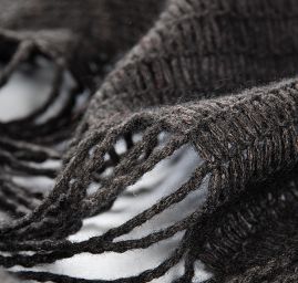 Efektní pletenina síť tmavě šedá