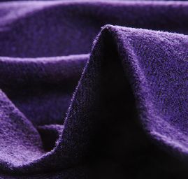 Kostýmová látka Art Fabrics rybí kost fialová