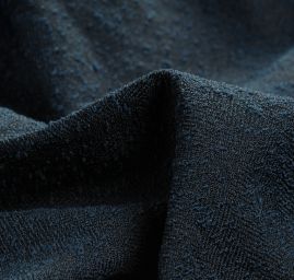 Kostýmová látka Art Fabrics vzor rybí kost černomodrá