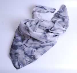 Ručně malovaný hedvábný šátek černá/bílá