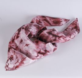 Ručně malovaný hedvábný šátek červeno/hnědý