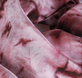 Ručně malovaný hedvábný šátek červeno/hnědý