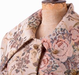 Originálne jesenné kabát s gobelínovým motívom