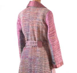 Originální kabát z ručně tkané látky růžový
