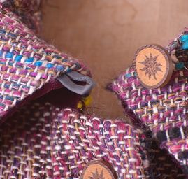 Originálne kabát z ručne tkané metráže vínový