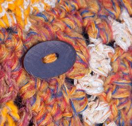 Háčkovaná vesta oranžový melír