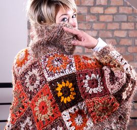 Originální háčkované pončo s rolákem