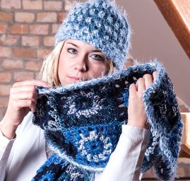 Háčkovaný originální set čepice a šál