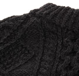 Pletený svetr s plastickým vzorem, černý