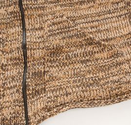 Pletený svetr s rolákem