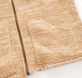 Pletený svetr s rolákem