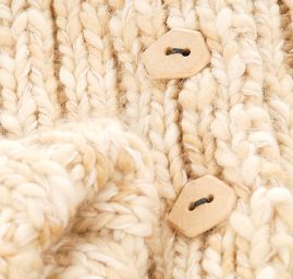 Pletený svetr s plastickým vzorem, hnědo-šedý