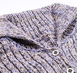 Pletený svetr s rolákem a knoflíky