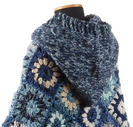 Originální háčkované pončo kapuce + návleky modré