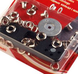 Průchodky 4x5x7,5 Ø8mm stříbrné