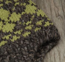 Ručně pletená čepice Marlen "helmička"