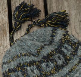 Ručně pletená čepice Marlen "helmička" 