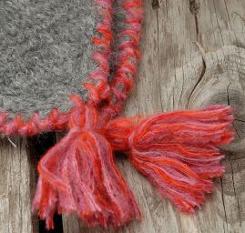 Ručně pletená čepice Marlen "helmička"