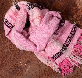 Ručně tkaný pléd v barvě růžového melíru