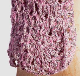 Pletená šála čepice s háčkovaným lemem pink