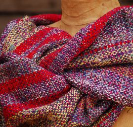 Ručně tkaný pléd Marlen fialovočervený