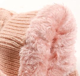 Čepice copánková s bambulí zateplená růžová