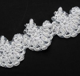 Krajka lem bílá s perličkami