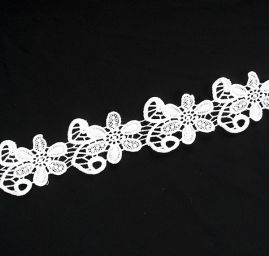 Krajka lem bílá větší květ