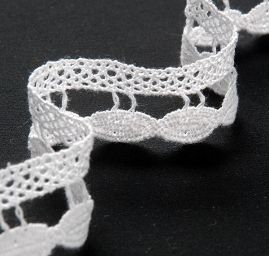 Krajka lem paličkovaná bavlněná hrubá bílá