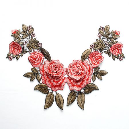 Krajková aplikace středová vínové růže