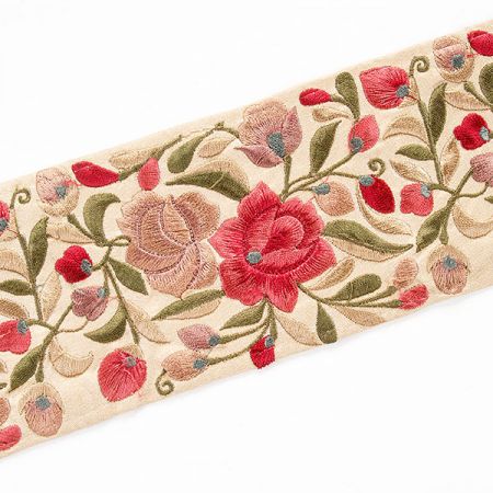 Vyšívaná stuha široká zlatobéžová