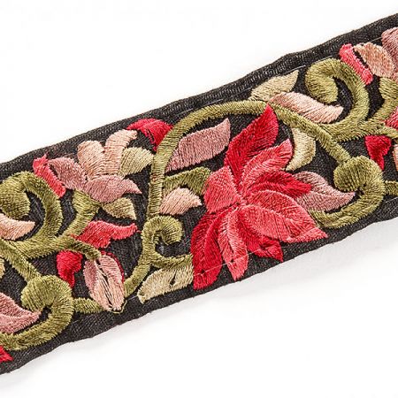 Vyšívaná stuha šantung 4cm květinový vzor